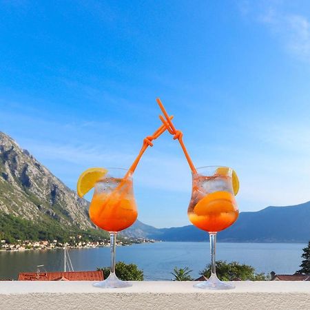 Sea Star Luxury Apartment Kotor Buitenkant foto