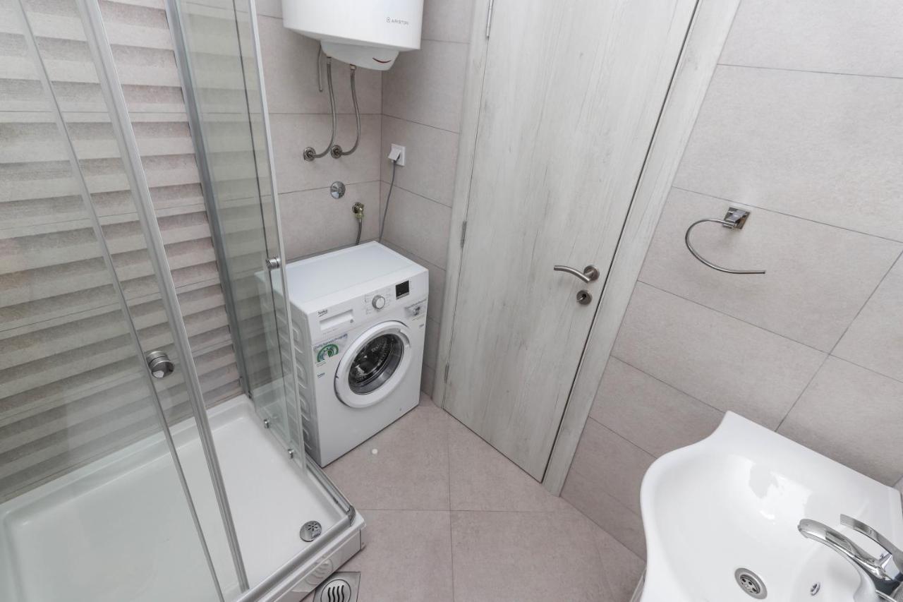 Sea Star Luxury Apartment Kotor Buitenkant foto