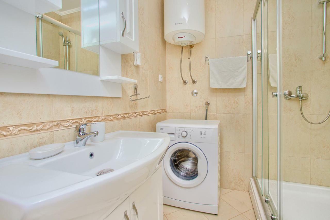 Sea Star Luxury Apartment Kotor Buitenkant foto
